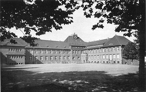 Oberrealschule Hofansicht